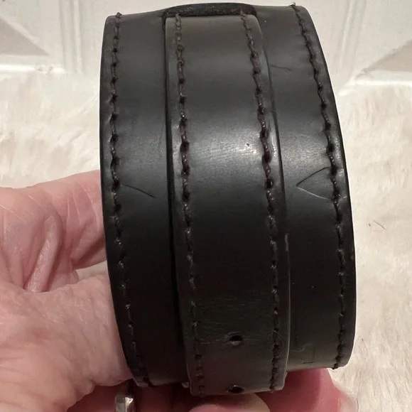 LOUIS VUITTON MONOGRAM GLASE FORCE WRAP LEATHER BRACELET.